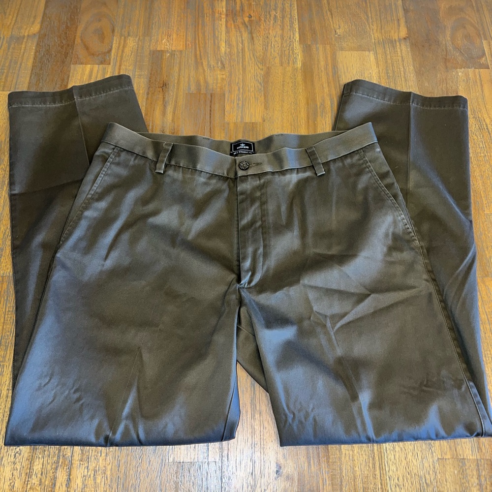 Dockers D2 Straight Fit Slacks NWOT